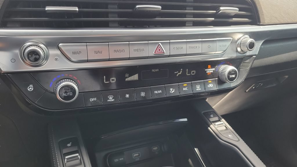 Used 2022 Kia Telluride EX w/ Towing Package AWD/4WD image 15