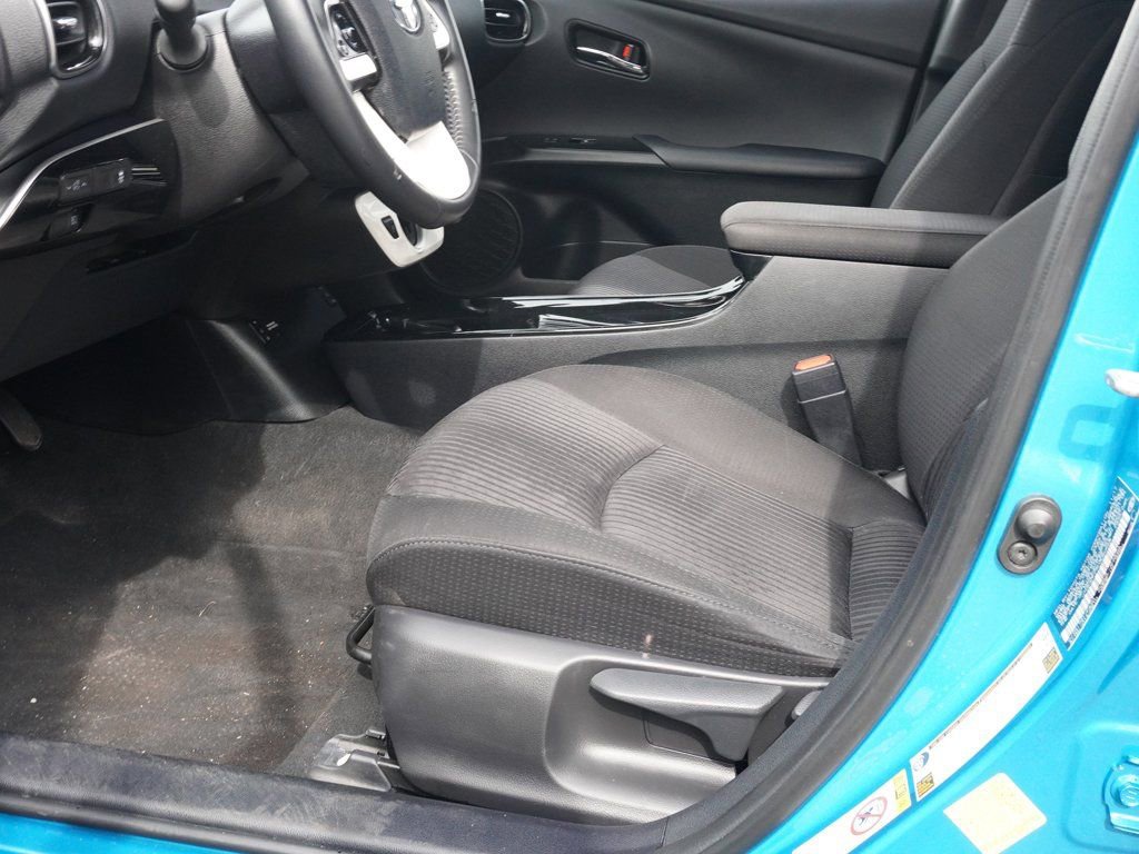 Used 2017 Toyota Prius Prime Plus image 22