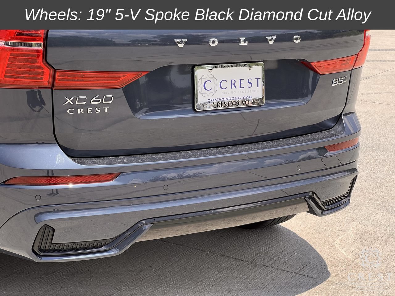 Used 2025 Volvo XC60 B5 Core AWD/4WD image 6