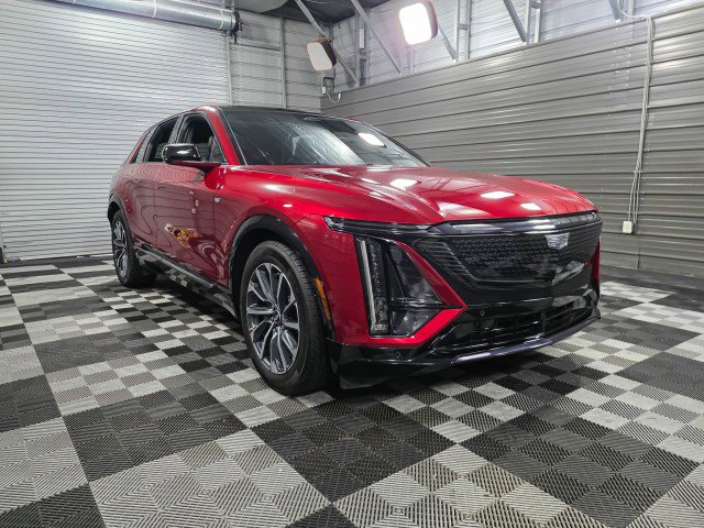 Used 2024 Cadillac Lyriq Sport image 4