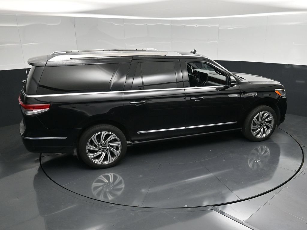 Used 2022 Lincoln Navigator L Reserve AWD/4WD image 53