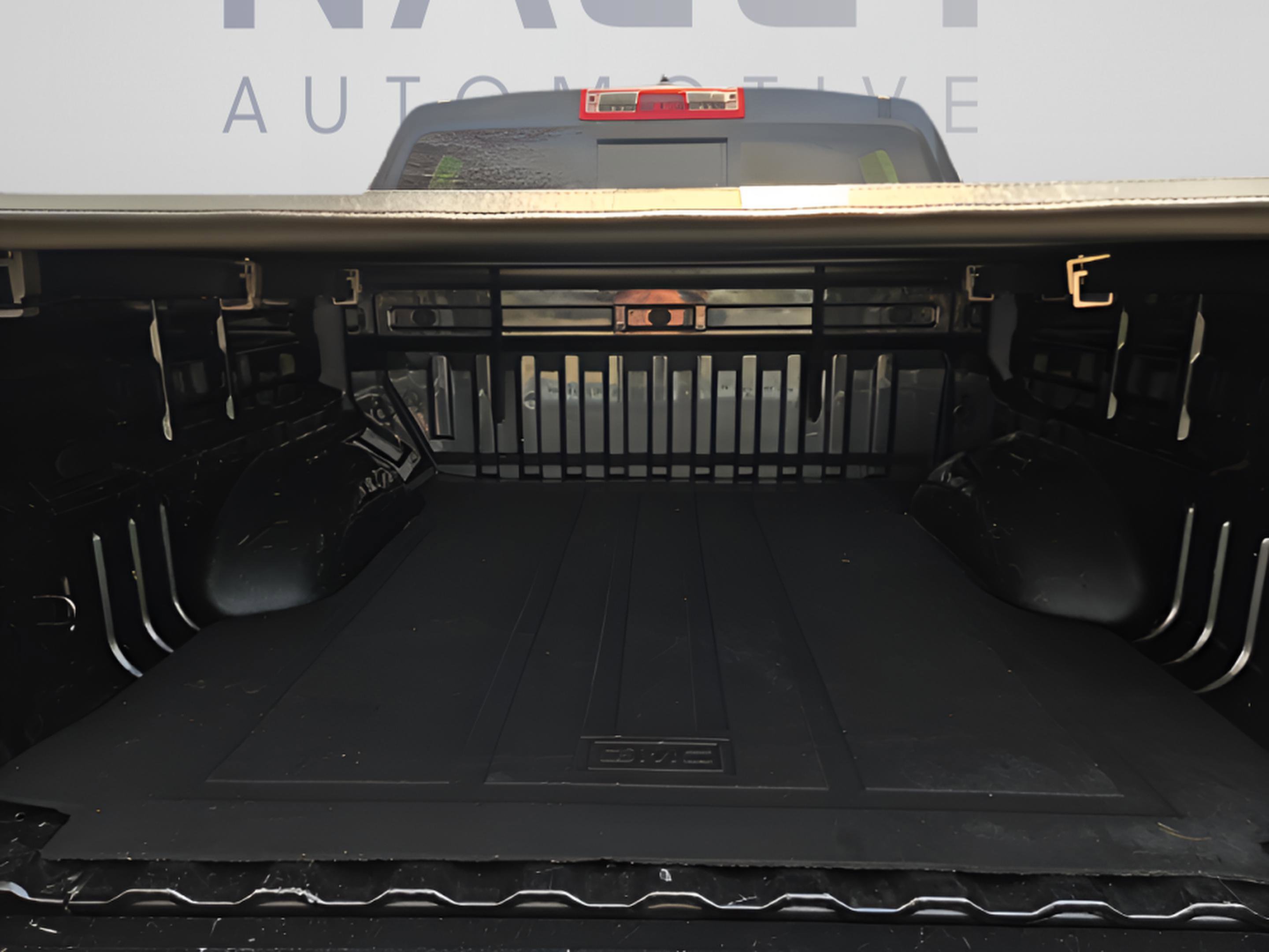 Used 2016 GMC Canyon SLT w/ Driver Alert Package image 28