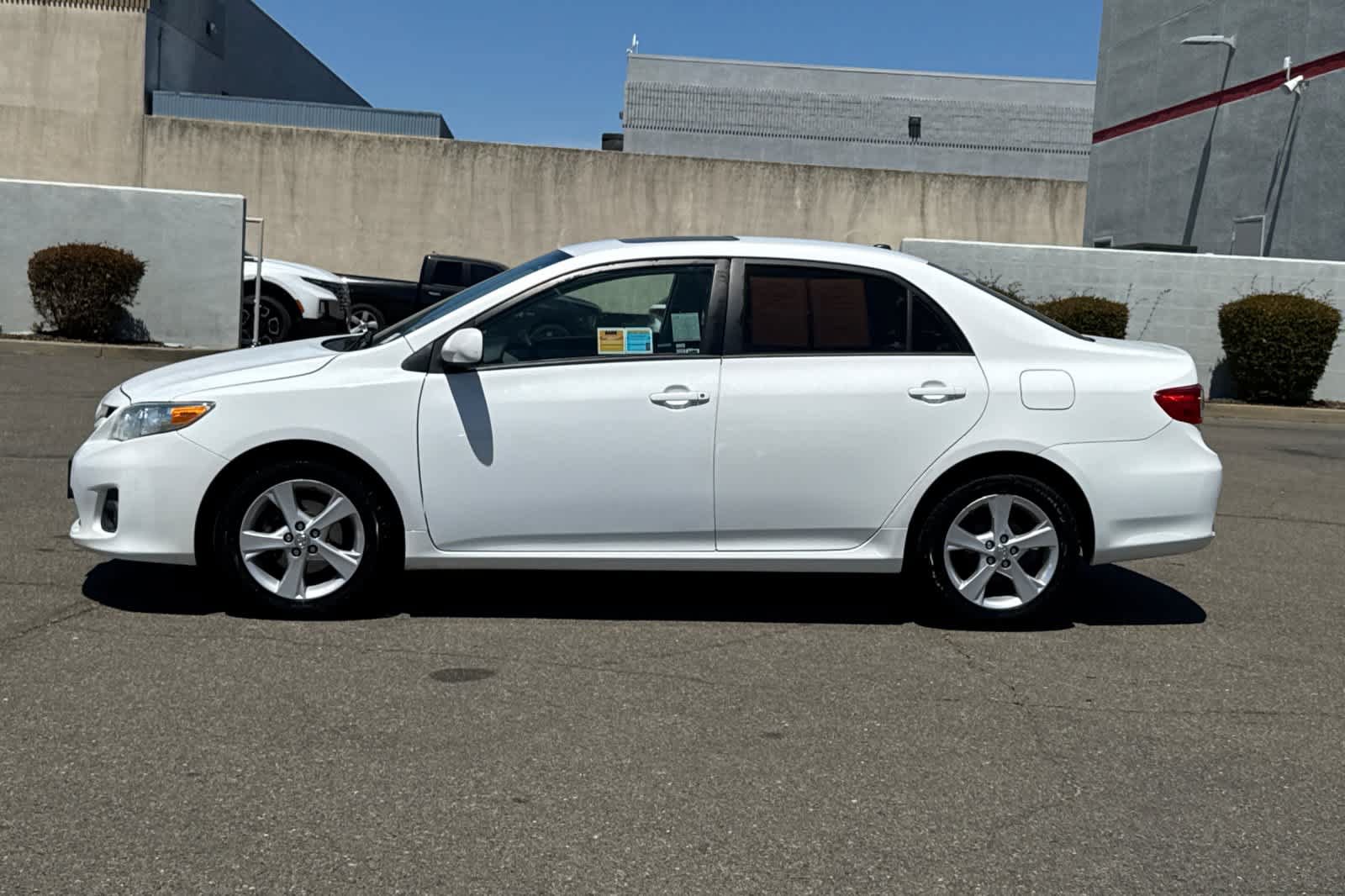 Used 2012 Toyota Corolla LE w/ Premium Pkg FWD image 9