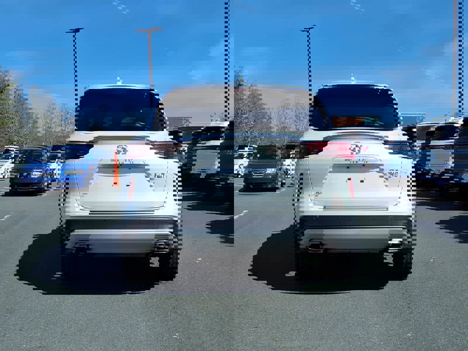 Used 2023 INFINITI QX50 Luxe image 5