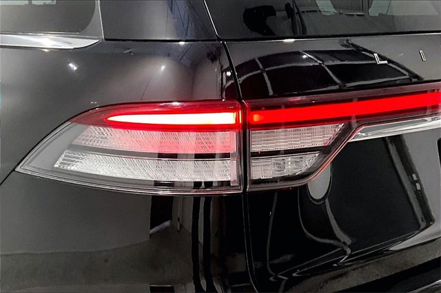 Used 2021 Lincoln Aviator Reserve w/ Equipment Group 202A image 40