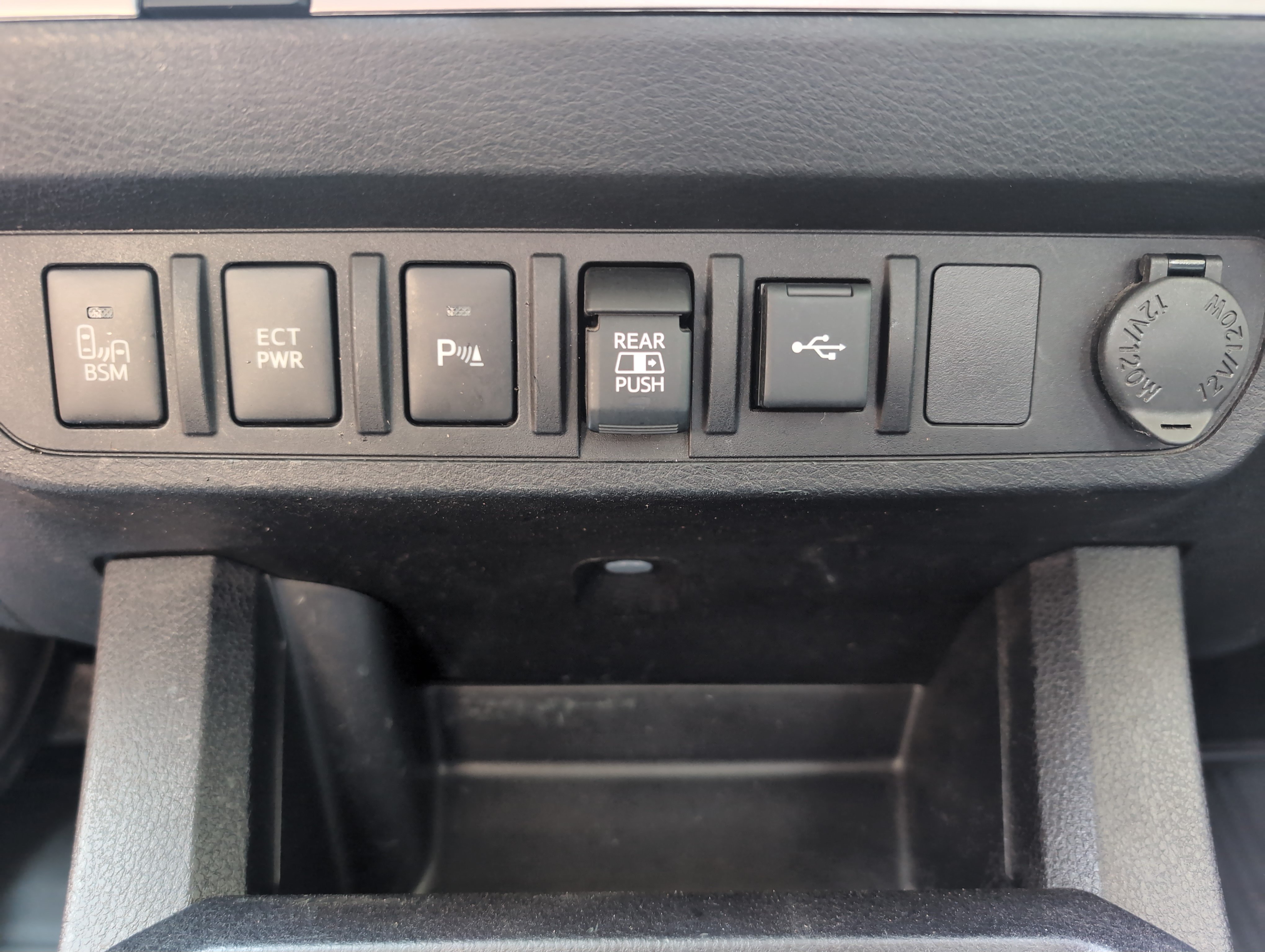 Used 2023 Toyota Tacoma SR5 AWD/4WD image 37