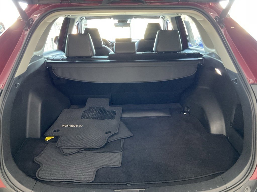 Used 2024 Toyota RAV4 XLE Premium image 23