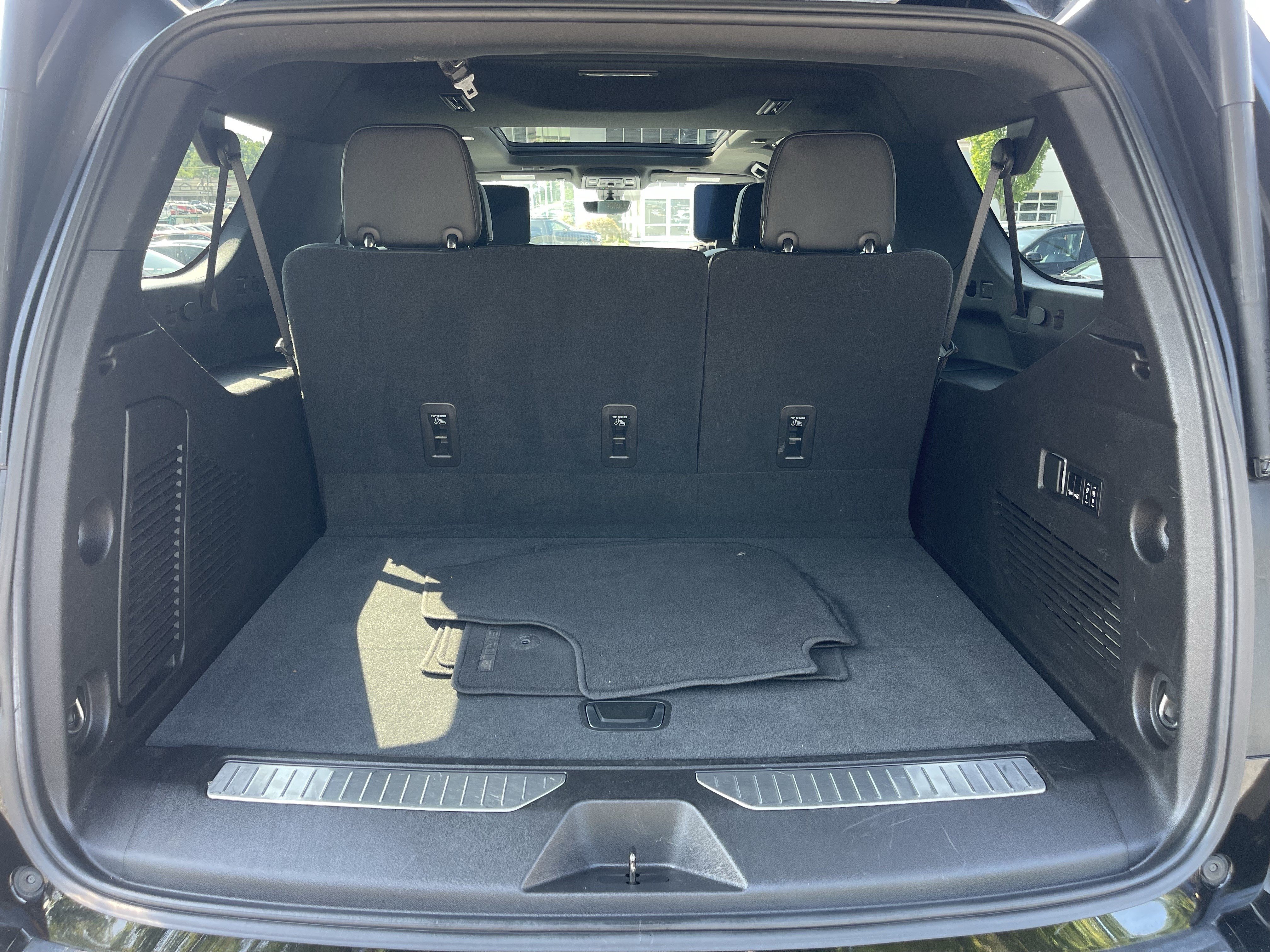 Used 2021 Chevrolet Suburban High Country AWD/4WD image 27