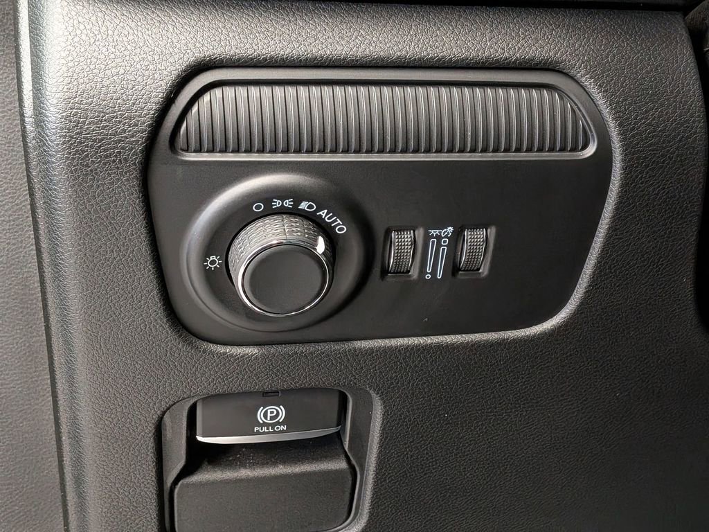 New 2026 Jeep Grand Wagoneer Summit w/ Premium Group III image 16