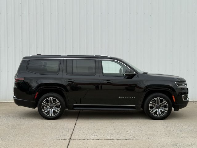Used 2024 Jeep Wagoneer Series II RWD image 3
