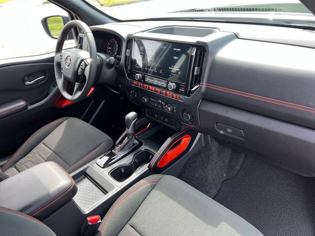 Used 2025 Nissan Frontier PRO-4X AWD/4WD image 37