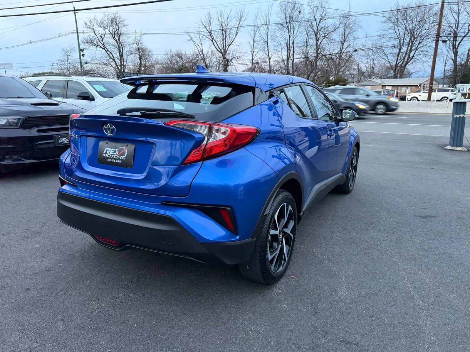 Used 2018 Toyota C-HR XLE image 8