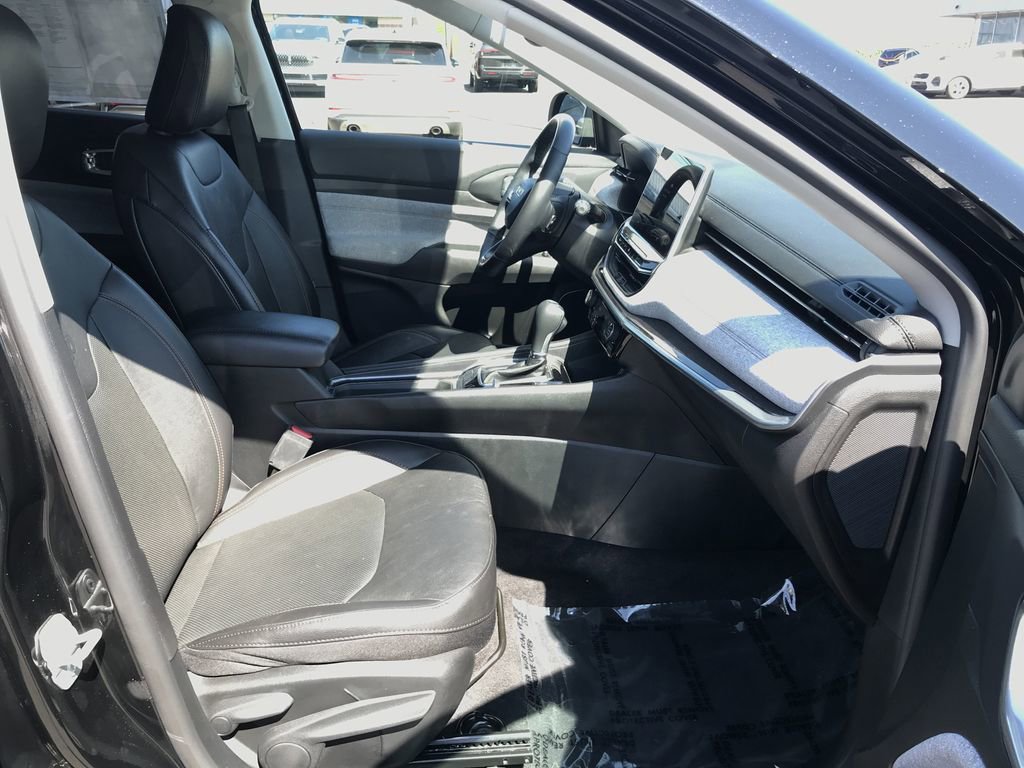 Used 2022 Jeep Compass Latitude AWD/4WD image 15