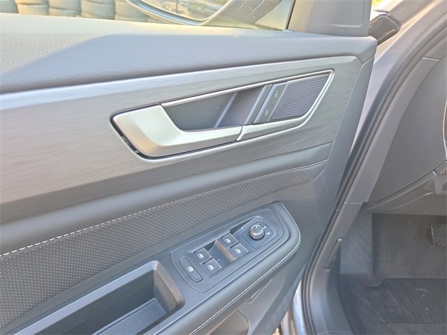 New 2026 Volkswagen Atlas Cross Sport SE image 11