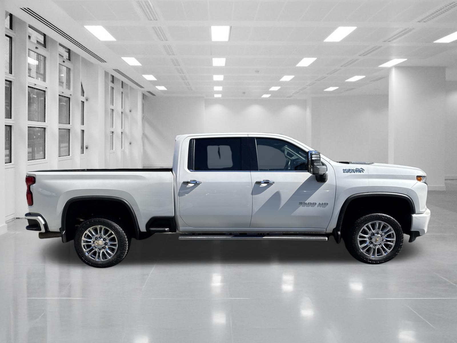 Used 2021 Chevrolet Silverado 3500 High Country w/ Z71 Off-Road Package AWD/4WD image 4