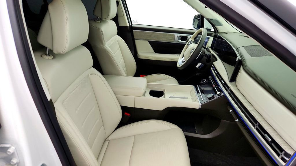 Used 2025 Hyundai Santa Fe Calligraphy image 25