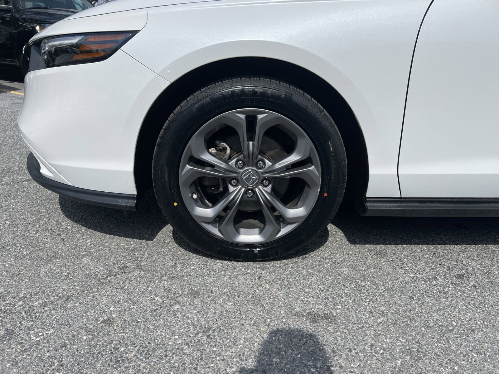 Used 2023 Honda Accord EX image 12