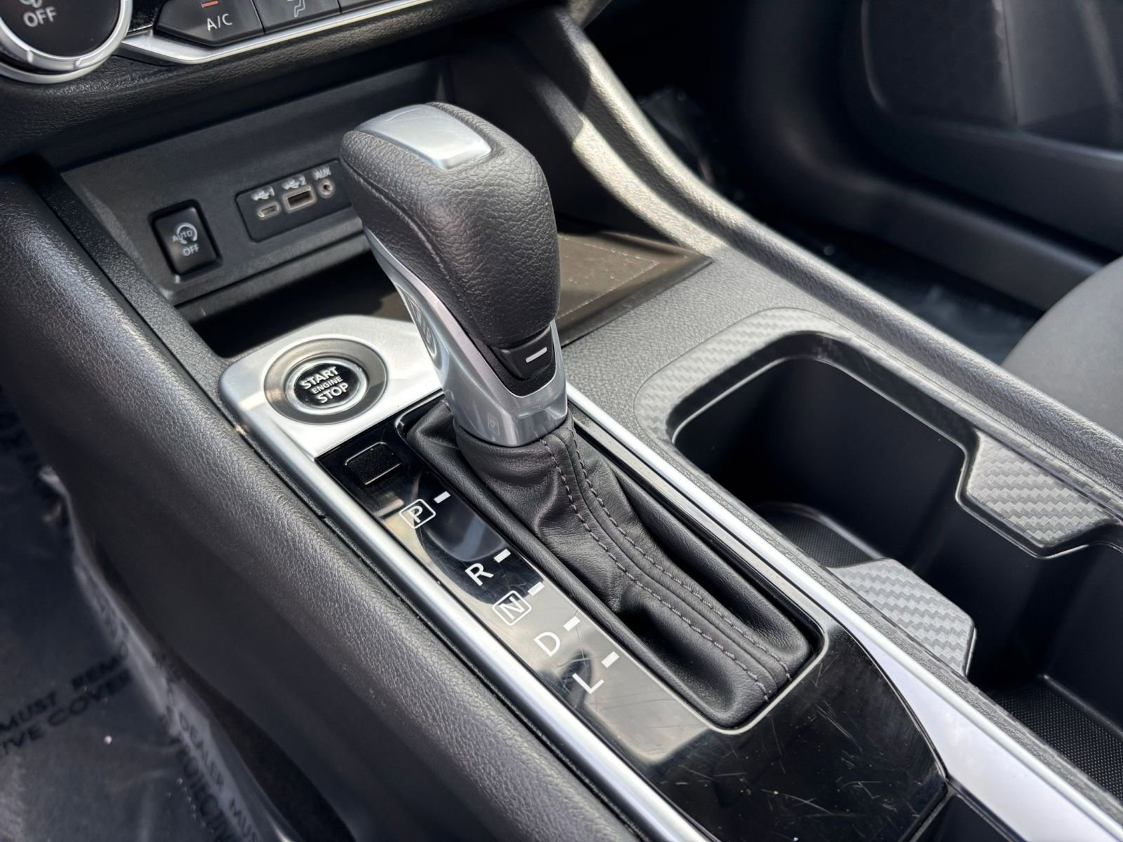 Used 2025 Nissan Sentra SV FWD image 46