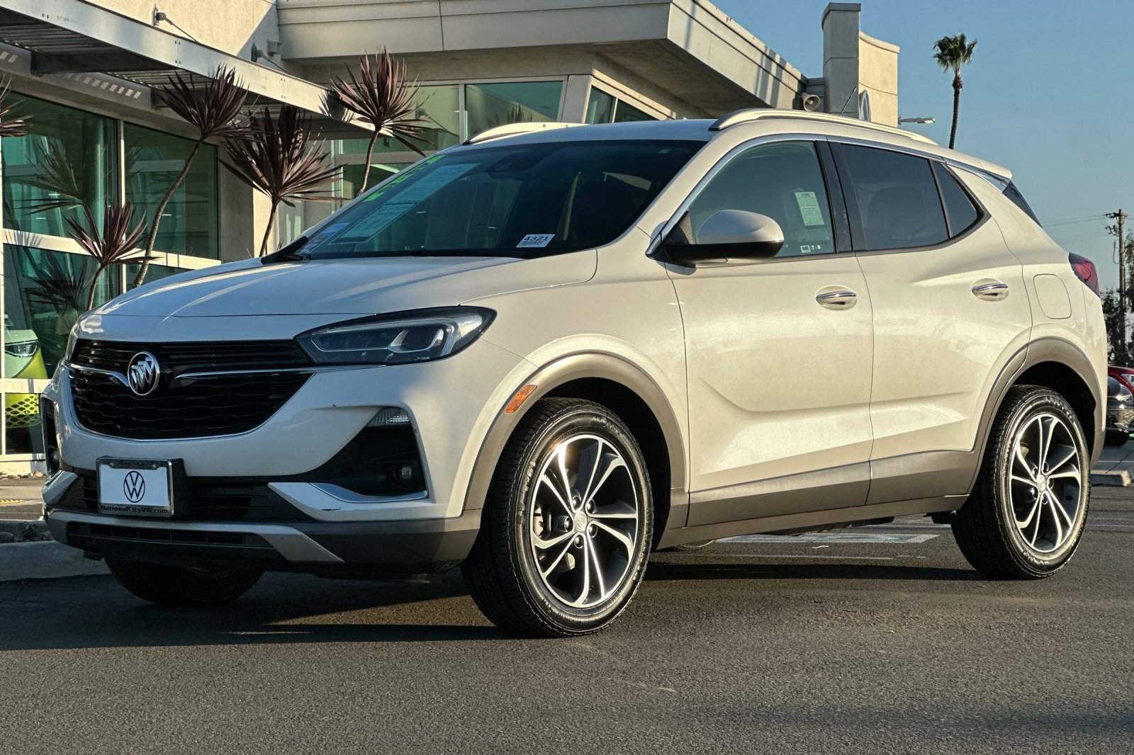 Used 2020 Buick Encore GX Essence image 8