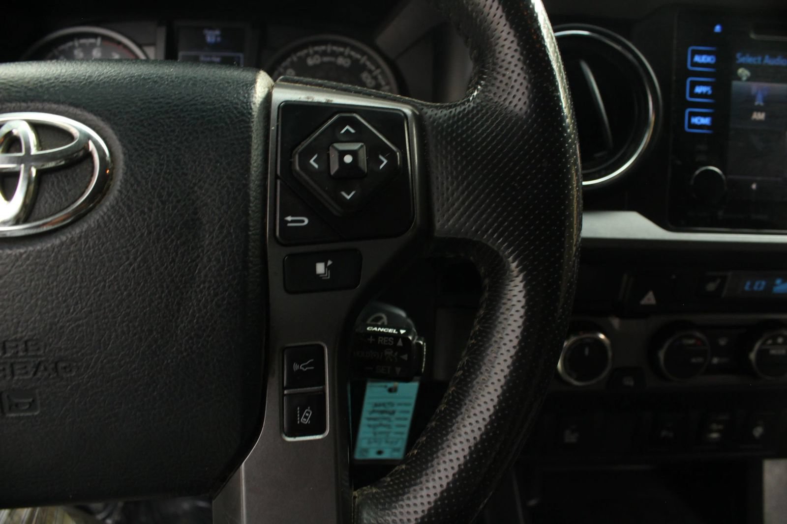 Used 2019 Toyota Tacoma TRD Sport AWD/4WD image 23