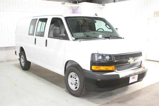 Used 2019 Chevrolet Express 3500 w/ Driver Convenience Package image 1