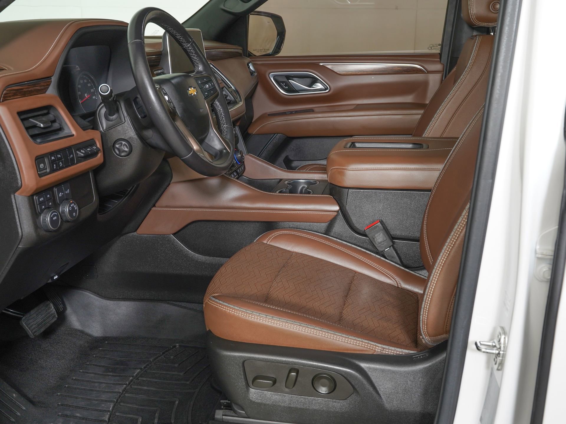 Used 2021 Chevrolet Tahoe High Country AWD/4WD image 15