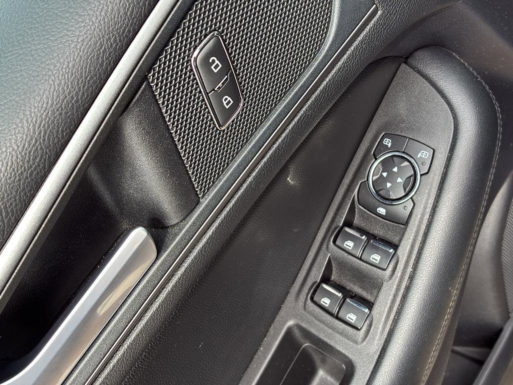 Used 2019 Ford Edge SE image 35