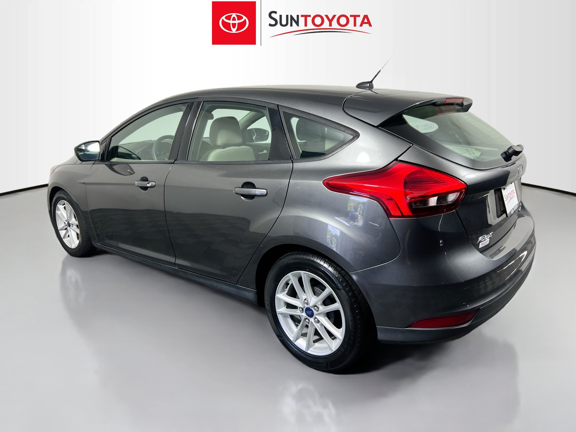 Used 2015 Ford Focus SE FWD image 6