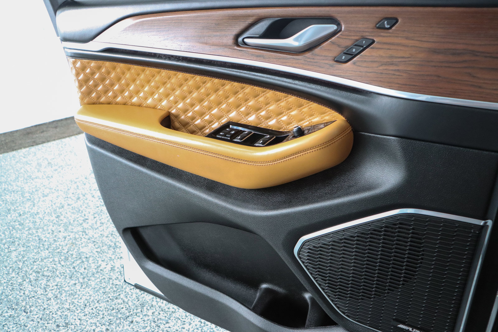 Used 2022 Jeep Grand Cherokee L Summit w/ Advanced Protech Group IV image 24