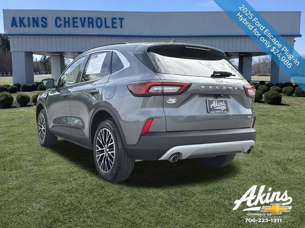 Used 2025 Ford Escape SE FWD image 9