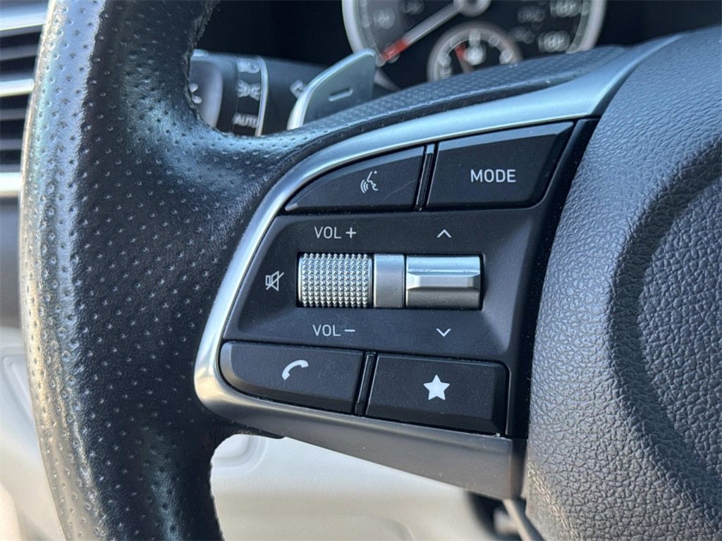 Used 2023 Genesis G70 2.0T image 8