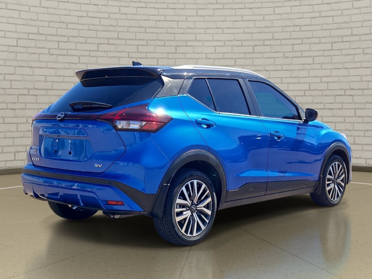 Certified 2022 Nissan Kicks SV FWD image 6