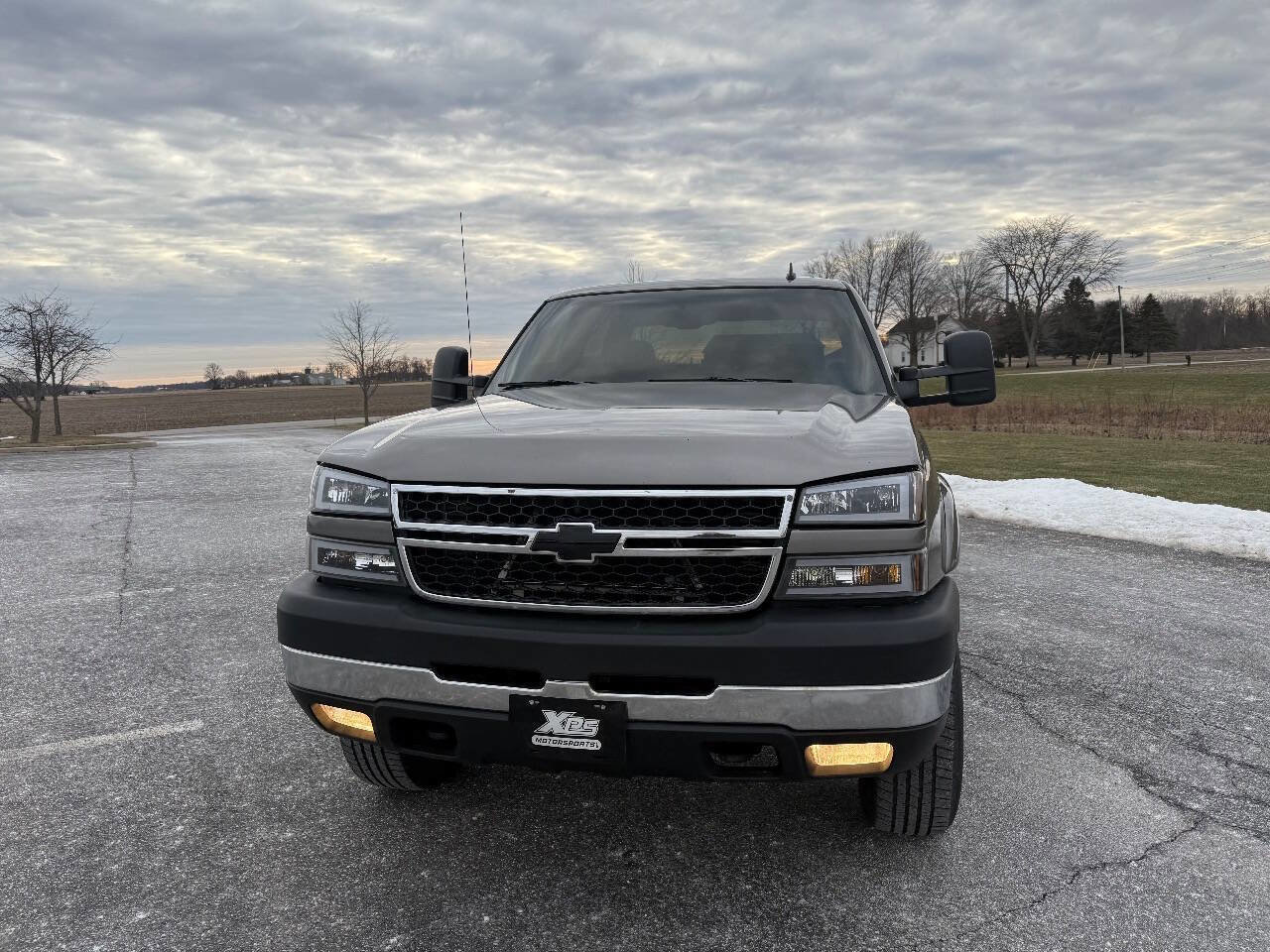 Used 2006 Chevrolet Silverado 2500 LT w/ Heavy-Duty Power Package image 2