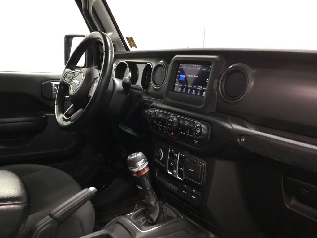 Used 2021 Jeep Gladiator Willys image 20