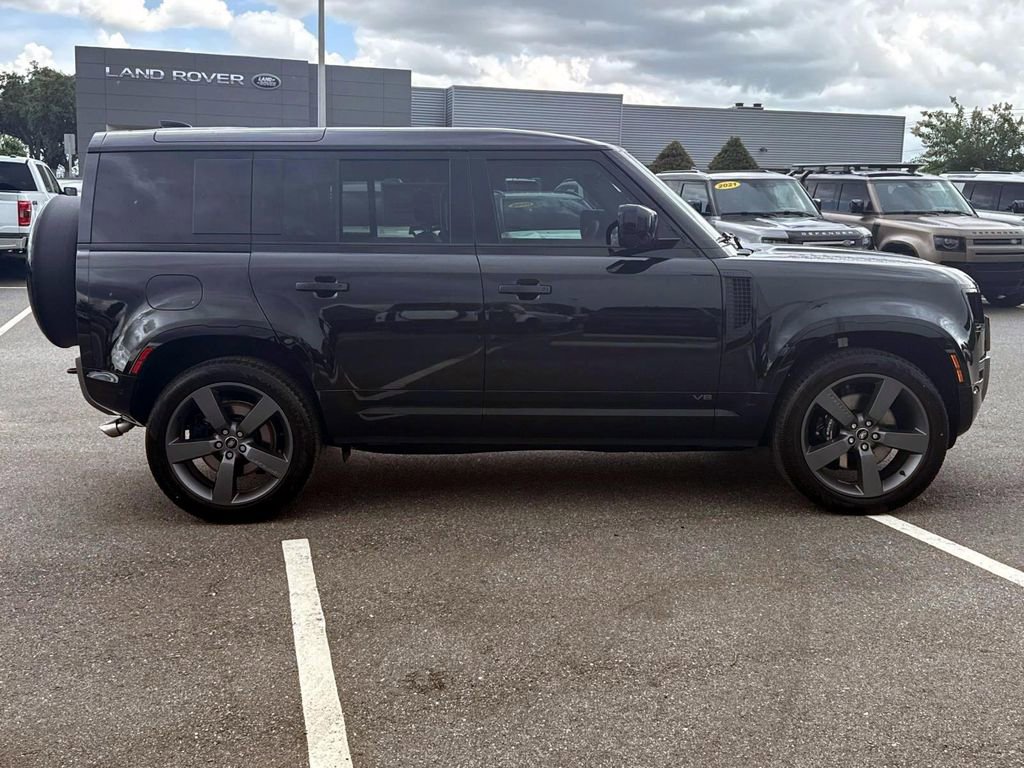 New 2025 Land Rover Defender 110 V8 image 7