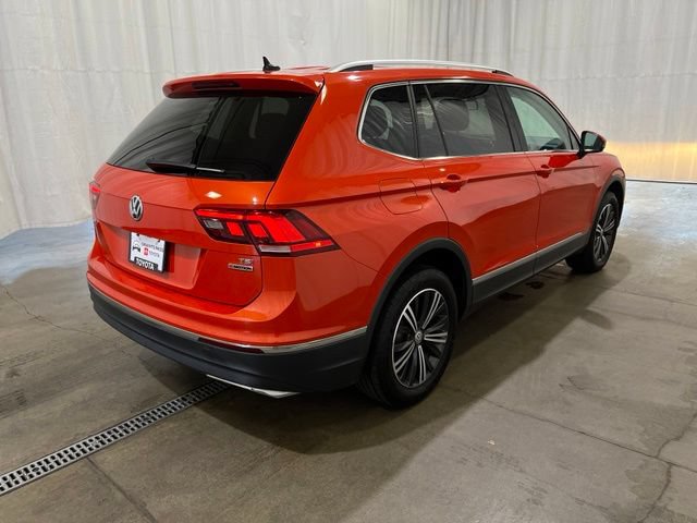 Used 2018 Volkswagen Tiguan SEL AWD/4WD image 4