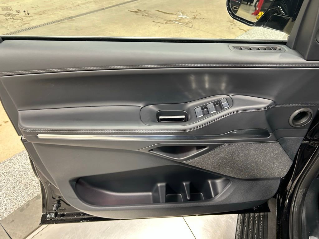 New 2026 Lincoln Navigator L Reserve image 14