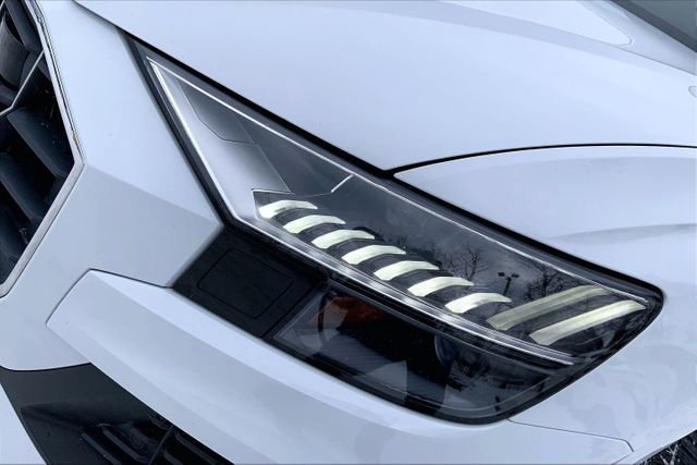 Used 2019 Audi Q8 Prestige image 7