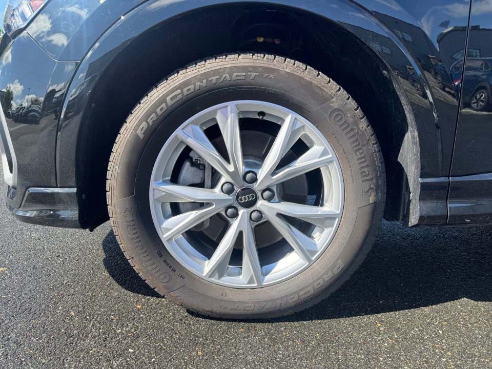 Certified 2025 Audi Q3 2.0T Premium w/ Convenience Package AWD/4WD image 27