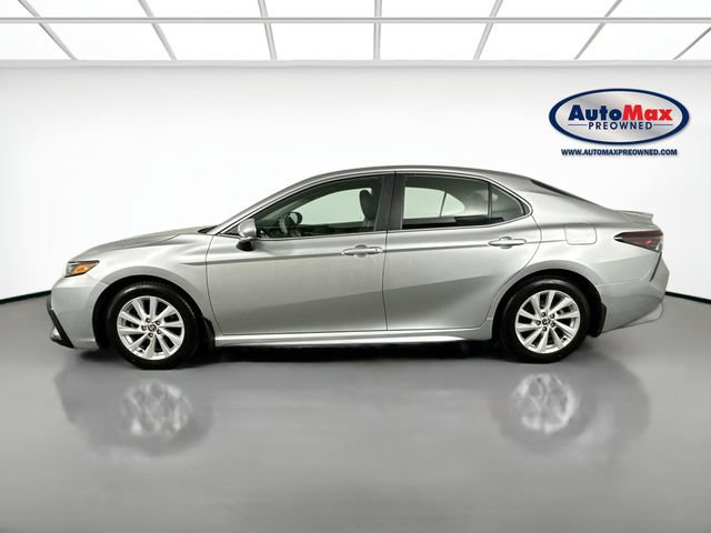 Used 2023 Toyota Camry SE FWD image 8