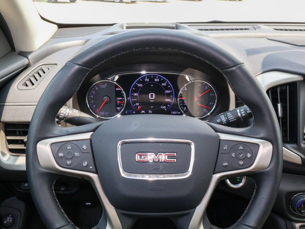 Used 2024 GMC Terrain Denali w/ Denali Premium Package AWD/4WD image 19