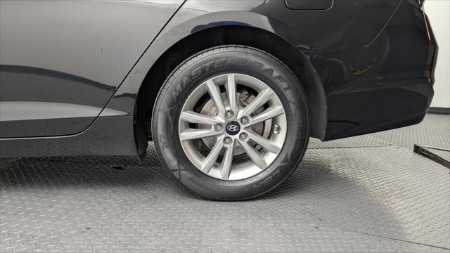 Used 2017 Hyundai Sonata SE image 30