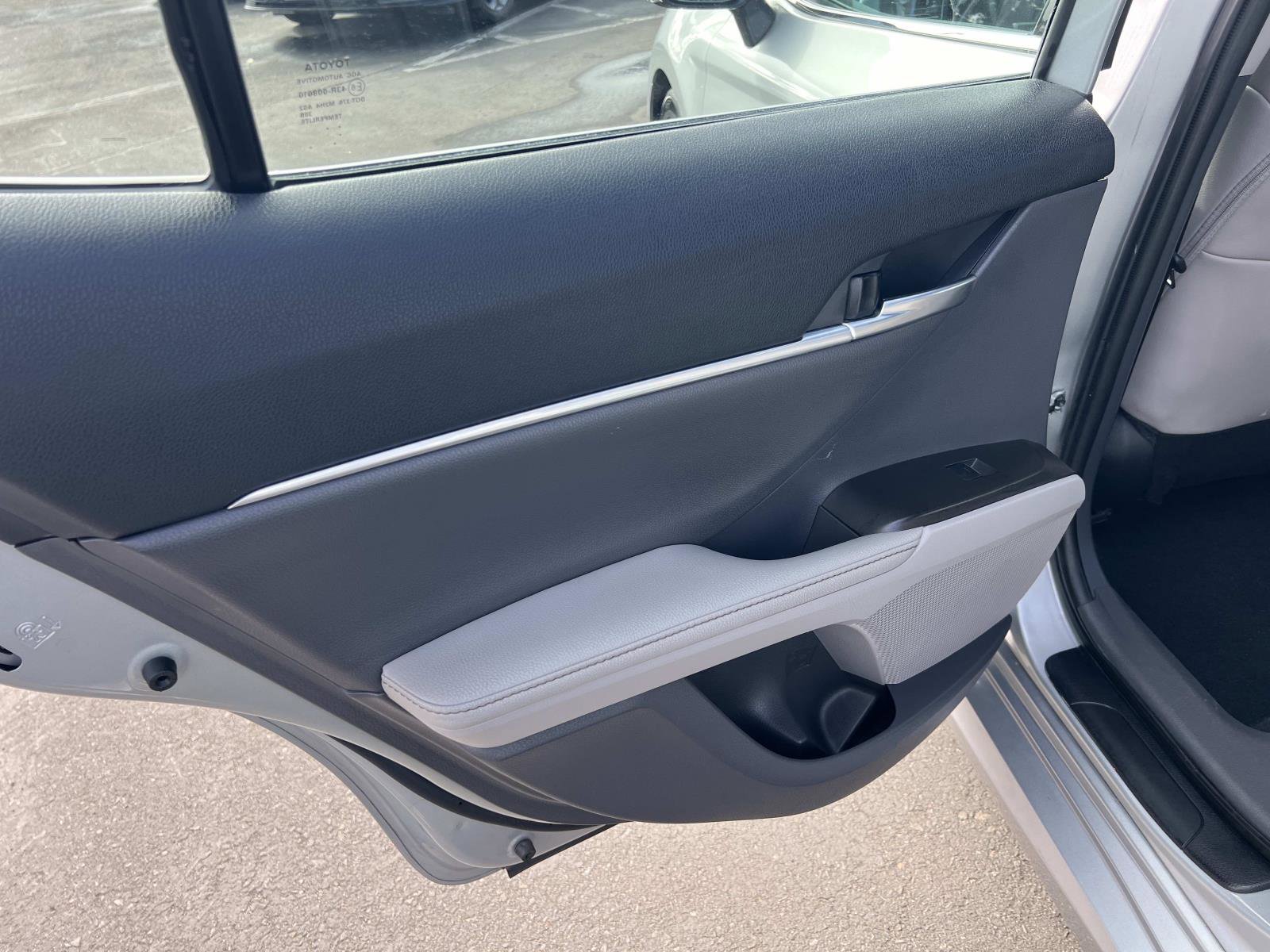 Used 2023 Toyota Camry XLE image 20