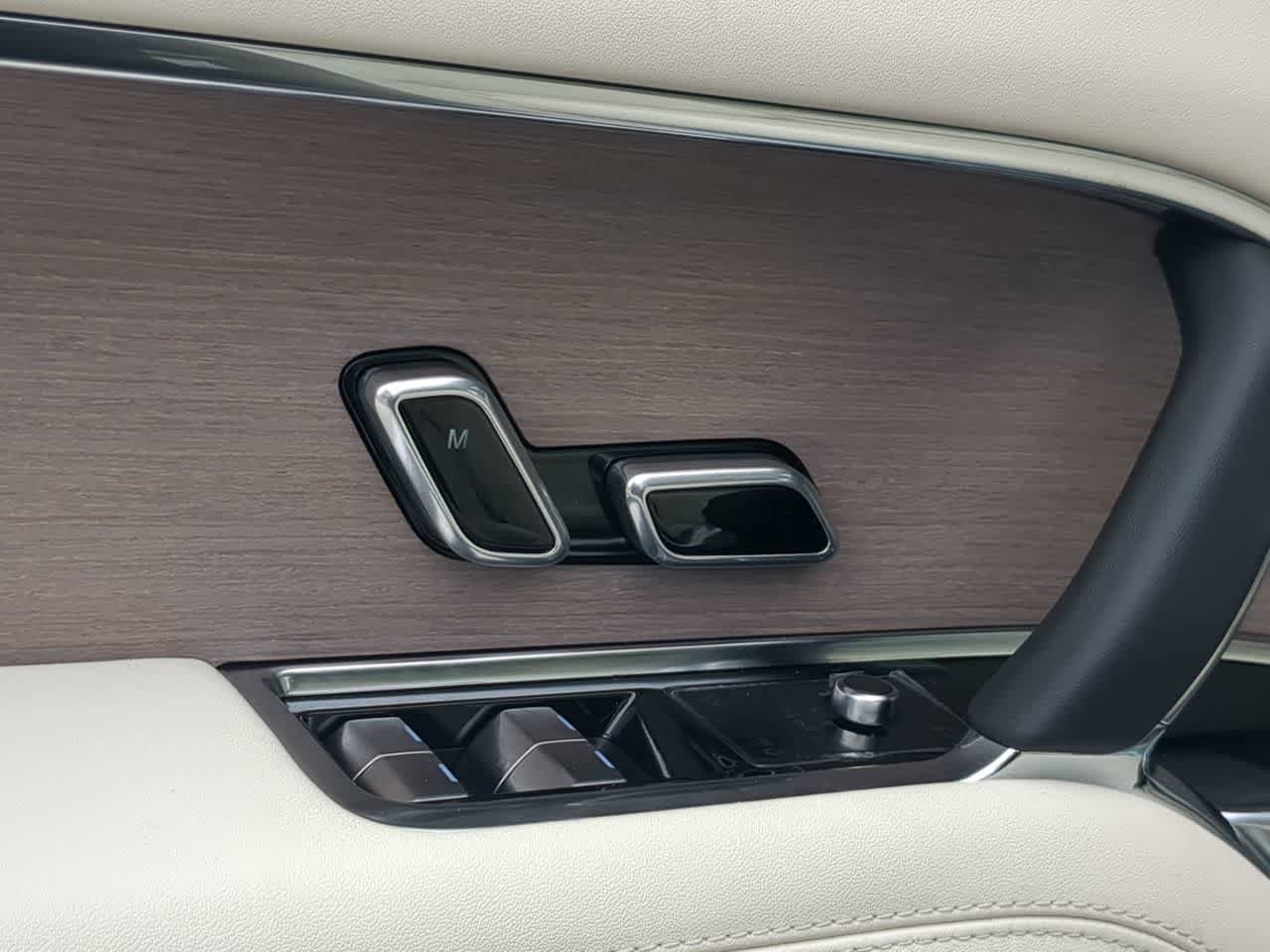 New 2026 Land Rover Range Rover SE AWD/4WD image 18