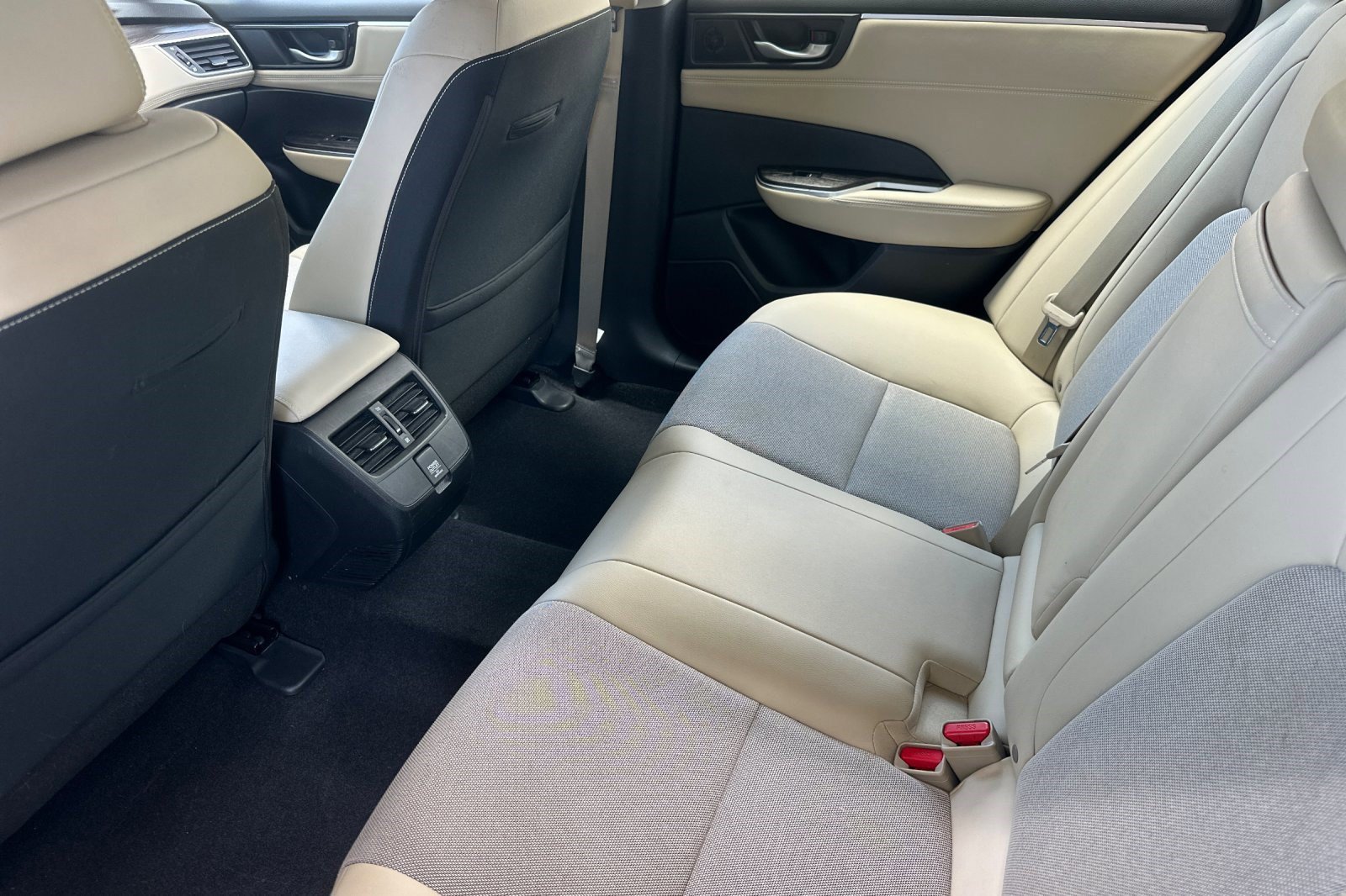Used 2018 Honda Clarity Plug-In Hybrid image 26