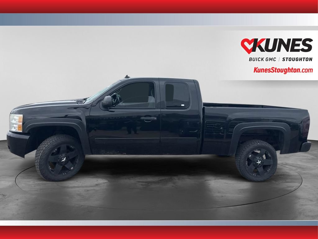 Used 2009 Chevrolet Silverado 1500 LT w/ Power Pack Plus AWD/4WD image 4