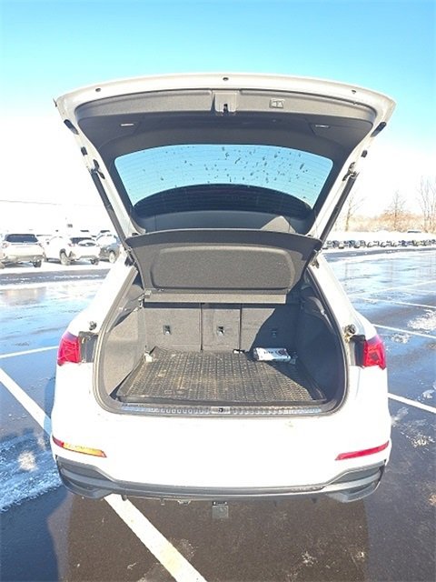 Used 2021 Audi Q3 2.0T Premium image 6