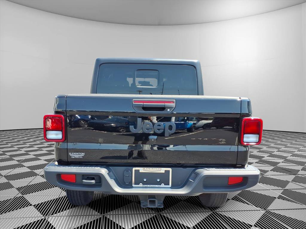 Certified 2023 Jeep Gladiator Sport AWD/4WD image 25