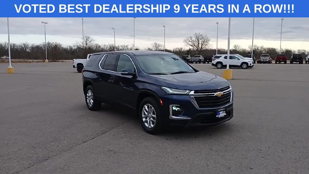 Used 2023 Chevrolet Traverse LS w/ Safety Package image 2