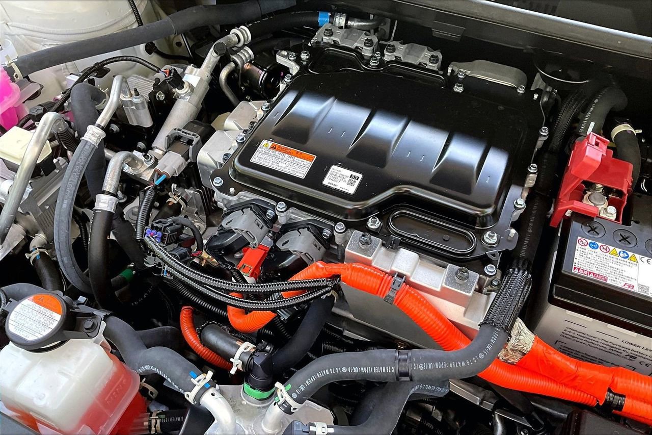 Used 2025 Toyota bZ4X AWD image 32